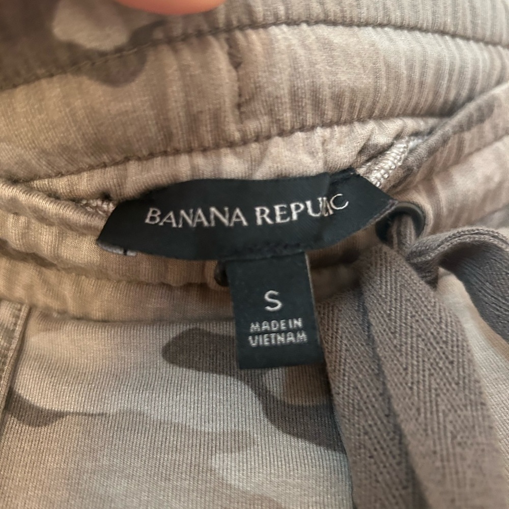 Joggers - Picture 3 of 3